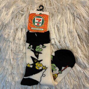 Vintage 7 Eleven Limited Edition Witch Halloween Ladies Socks *DISCONTINUED*